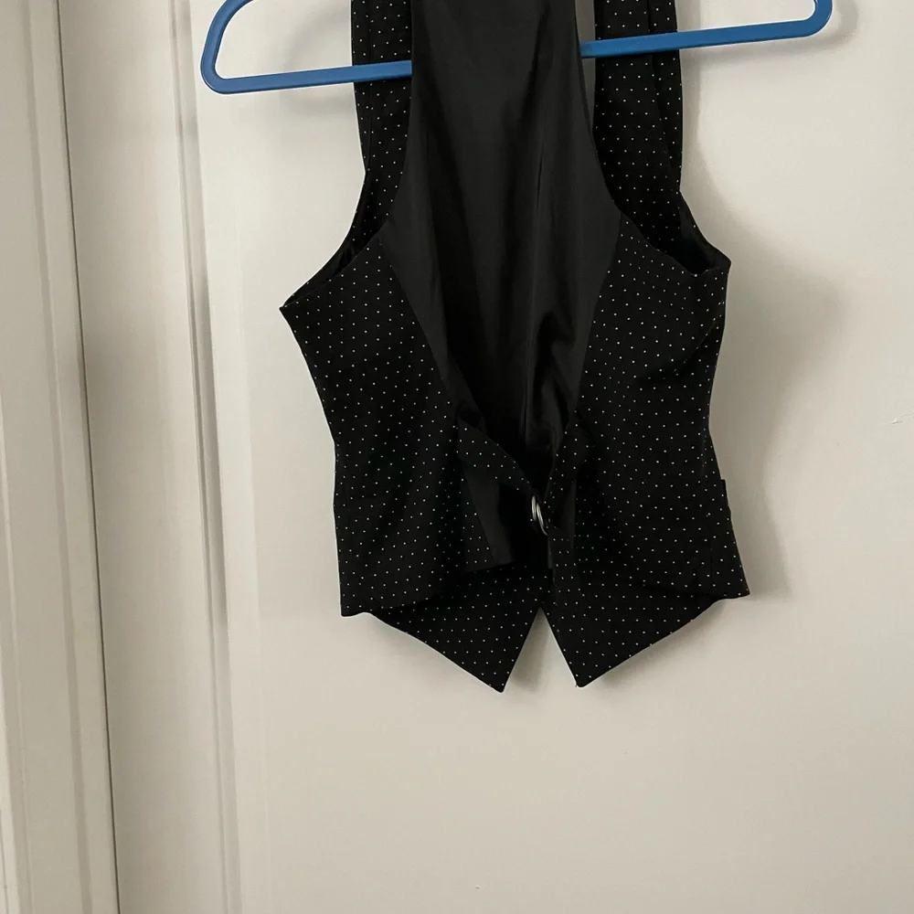 Black White Dotted Adjustable Vest - Picture 2 of 4
